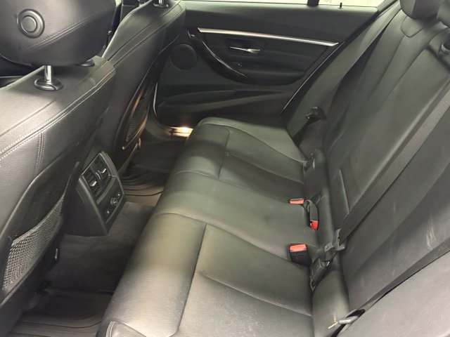 Used 2017 BMW 330i xDrive Sedan AWD/4WD image 9