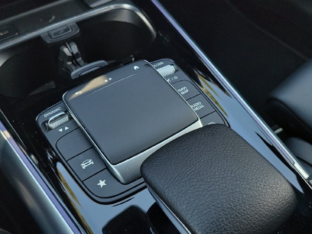 Used 2023 Mercedes-Benz GLA 250 4MATIC image 27