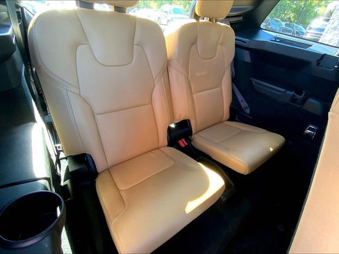 Used 2022 Volvo XC90 T6 Inscription w/ Advanced Package image 30