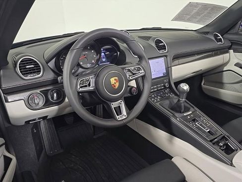 Certified 2025 Porsche 718 Boxster image 4