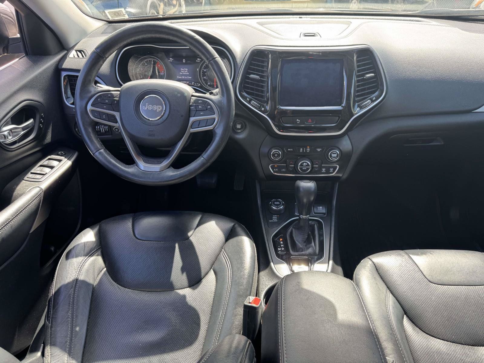 Used 2019 Jeep Cherokee Limited AWD/4WD image 9