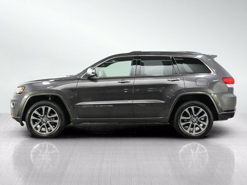 Used 2017 Jeep Grand Cherokee Overland AWD/4WD image 2
