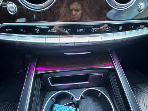 Used 2018 Mercedes-Benz S 560 4MATIC Sedan image 24