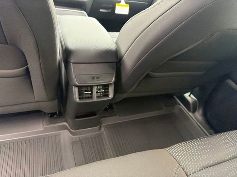 New 2026 Chevrolet Equinox LT image 26