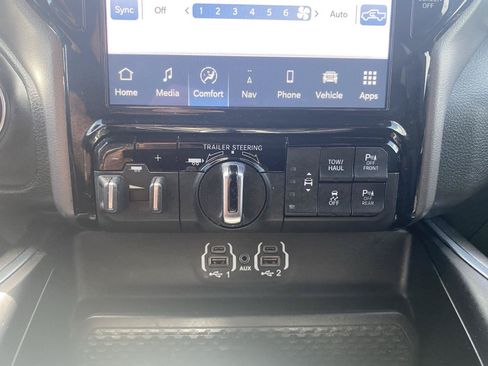 Used 2023 RAM 1500 Laramie AWD/4WD image 25