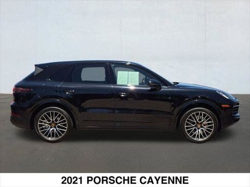 Used 2021 Porsche Cayenne AWD/4WD image 6