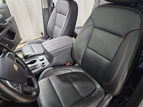 Certified 2020 Chevrolet Traverse LT w/ LT Premium Package image 23