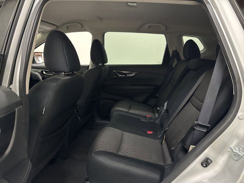 Used 2017 Nissan Rogue SV w/ SV Family Package image 48