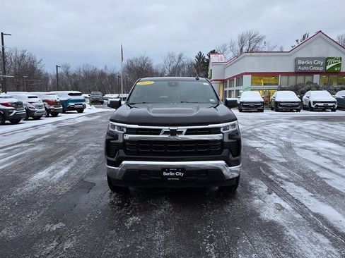 Used 2023 Chevrolet Silverado 1500 LT image 3