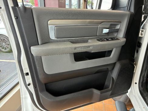 Used 2017 RAM 3500 Big Horn w/ Sport Appearance Group image 13