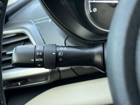 Used 2023 Subaru Forester Limited image 28