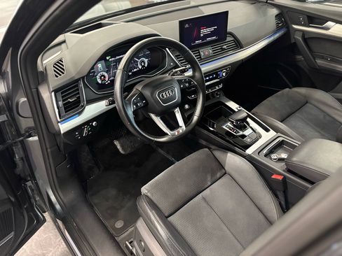 Used 2022 Audi Q5 e Prestige w/ Prestige Package image 24