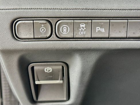 Used 2022 Acura MDX w/ Technology Package AWD/4WD image 17