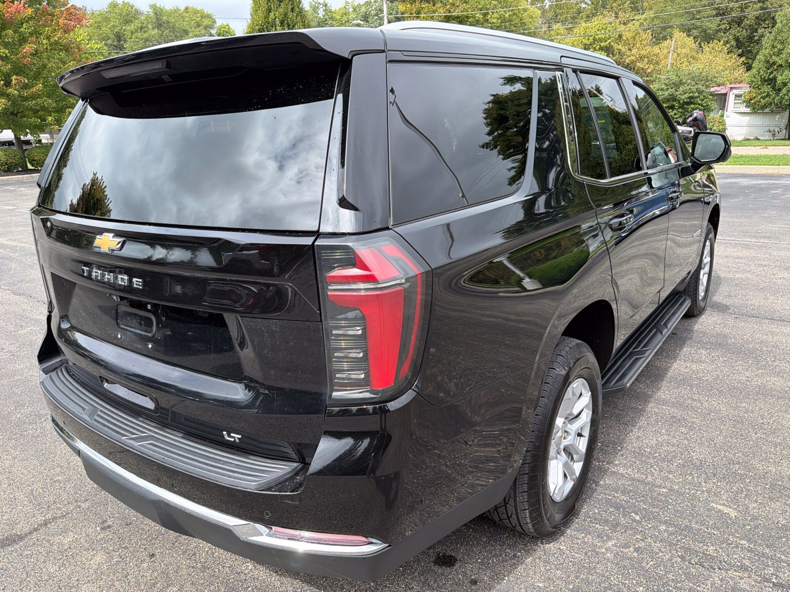 Used 2025 Chevrolet Tahoe LT AWD/4WD image 5