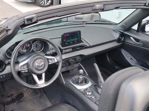 Used 2023 MAZDA MX-5 Miata Sport image 17