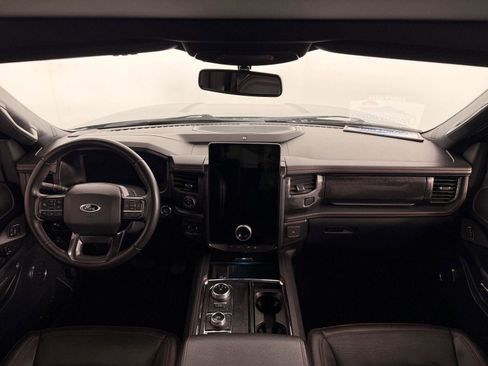 Used 2022 Ford Expedition Max Limited image 22