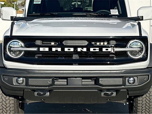 New 2025 Ford Bronco Outer Banks w/ Sasquatch Package image 43