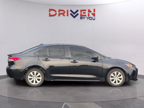 Used 2024 Toyota Corolla LE image 6