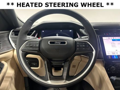 Used 2023 Jeep Grand Cherokee Limited AWD/4WD image 15