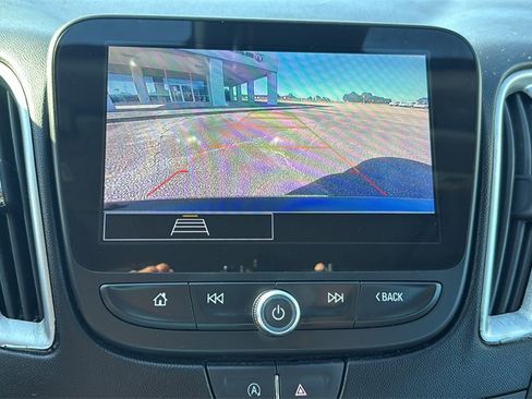 Used 2024 Chevrolet Malibu LT image 25