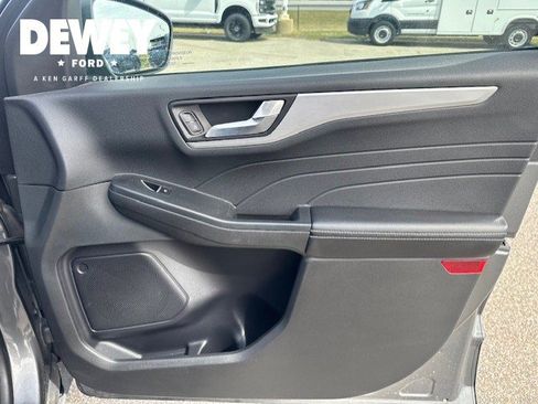 Used 2023 Ford Escape Platinum image 33