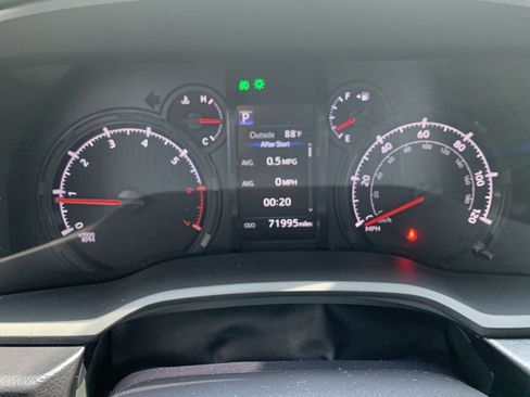 Used 2022 Toyota 4Runner SR5 Premium w/ Moonroof Package AWD/4WD image 24