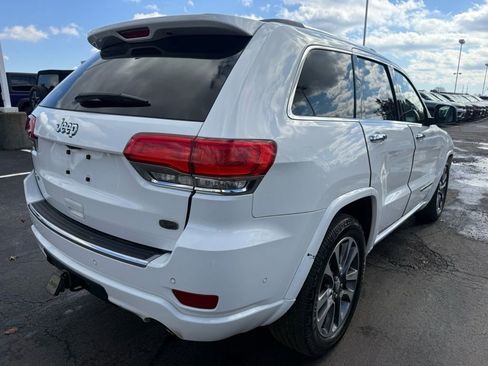 Used 2018 Jeep Grand Cherokee Overland image 3