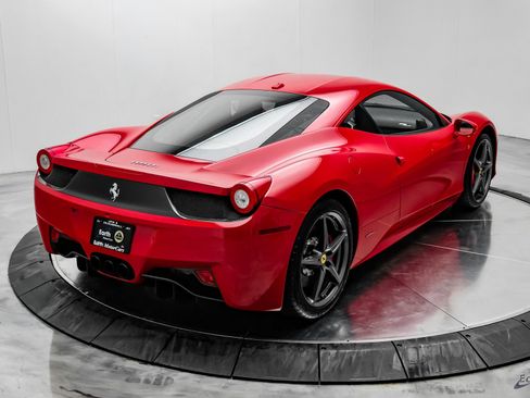 Used 2015 Ferrari 458 Italia Coupe RWD image 22
