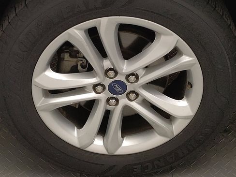 Used 2019 Ford Edge SEL image 31