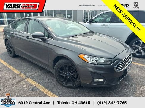 Used 2019 Ford Fusion SE w/ Equipment Group 151A FWD image 1