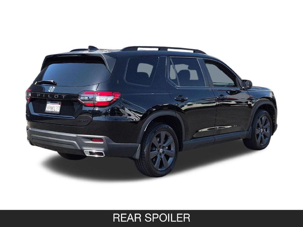 Used 2025 Honda Pilot Sport image 9