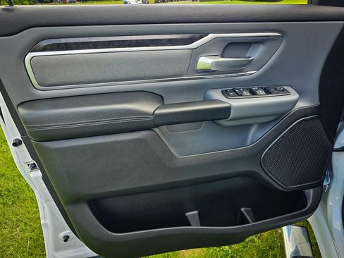 Used 2022 RAM 1500 Big Horn AWD/4WD image 11