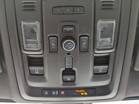 Certified 2021 GMC Yukon Denali w/ Denali Premium Package AWD/4WD image 33