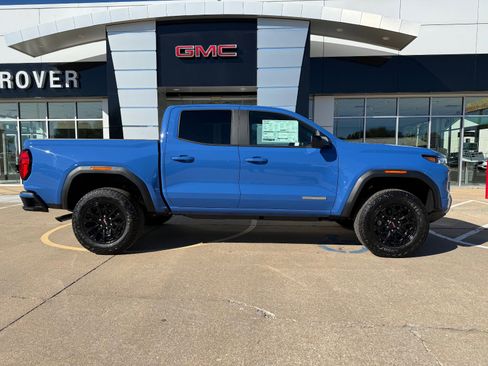 New 2026 GMC Canyon Elevation w/ Convenience Package image 3