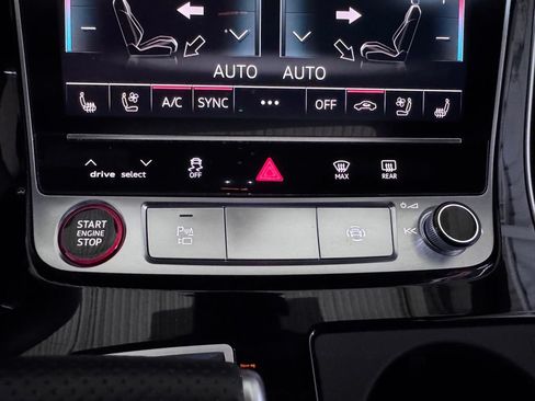 Used 2024 Audi SQ8 Premium Plus AWD/4WD image 40