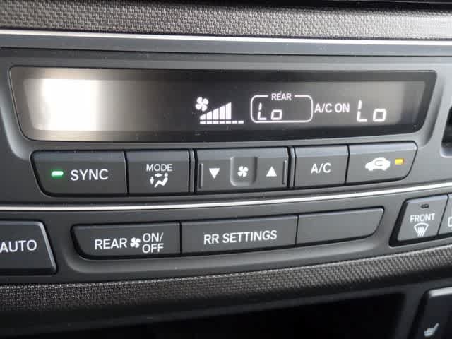 Used 2024 Honda Passport TrailSport image 35