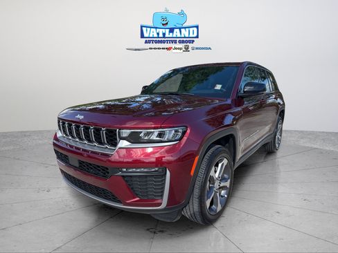 Used 2026 Jeep Grand Cherokee Limited RWD image 5