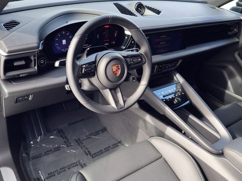 New 2026 Porsche Macan Electric image 4