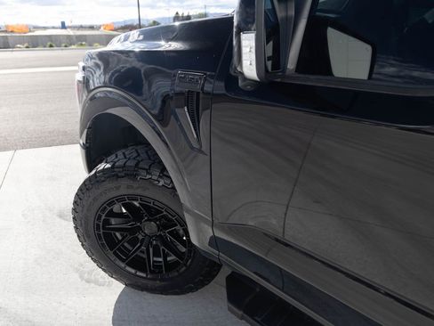 Used 2025 Ford F150 Lariat AWD/4WD image 13