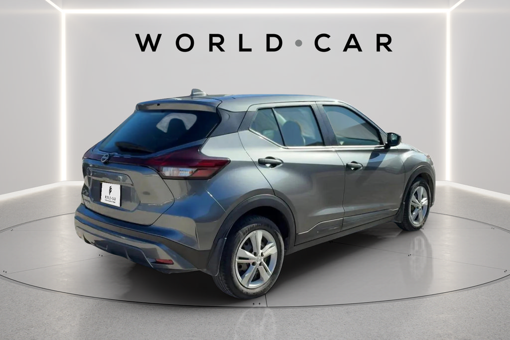 Used 2022 Nissan Kicks S FWD image 3
