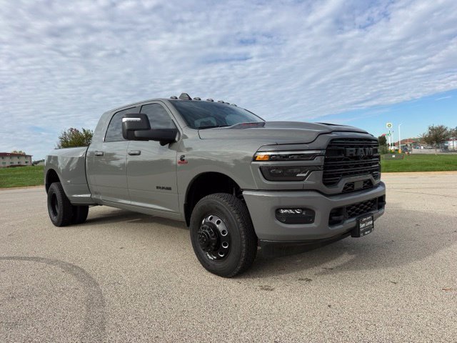 Used 2026 RAM 3500 Laramie w/ Night Edition AWD/4WD image 1