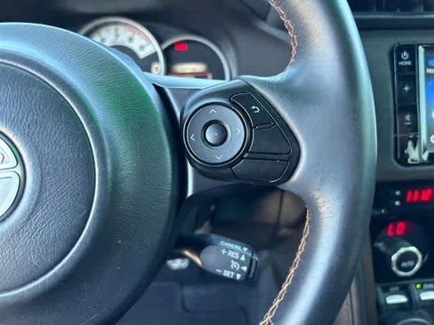 Used 2020 Toyota 86 RWD image 12