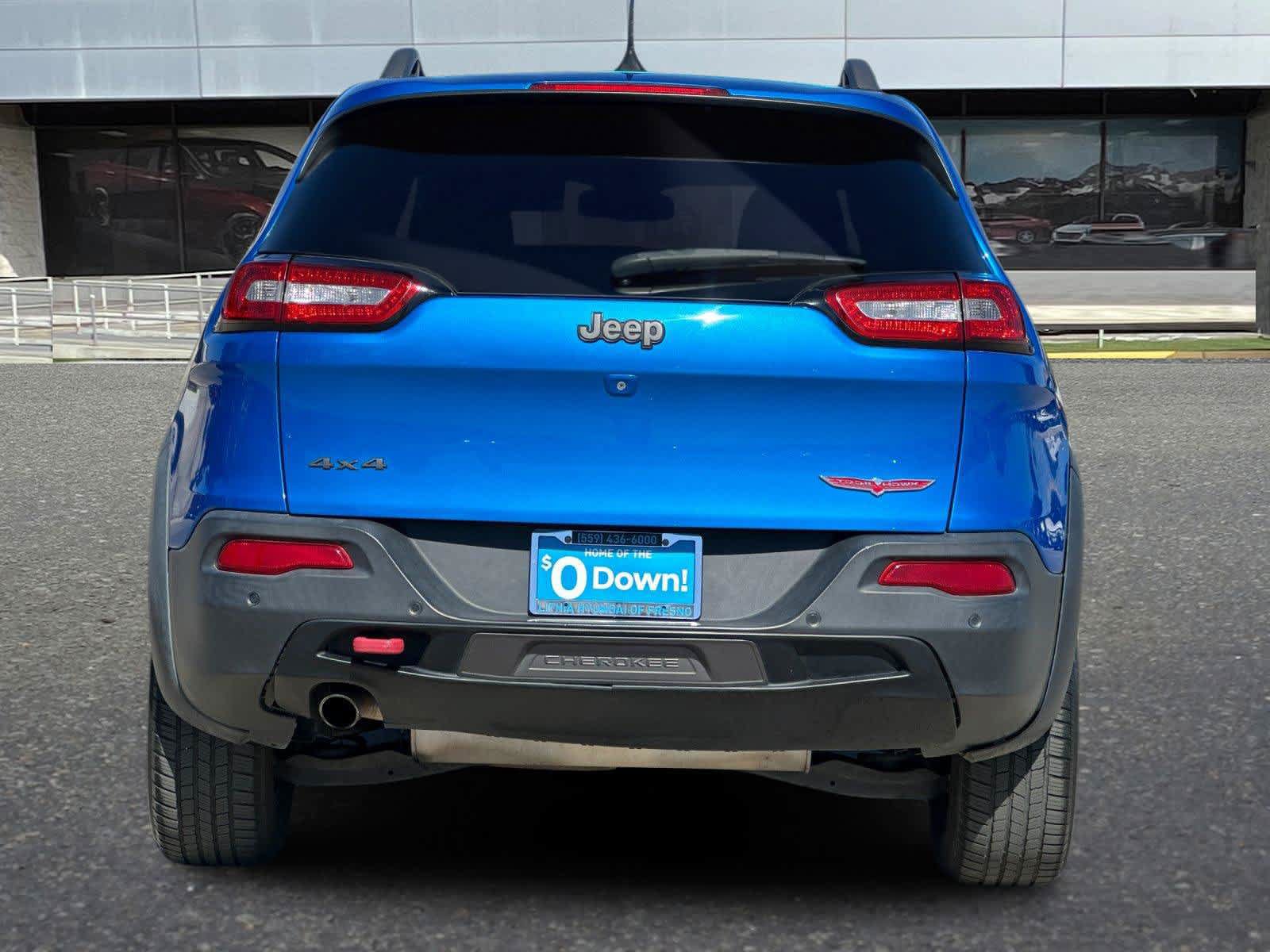 Used 2018 Jeep Cherokee Trailhawk w/ Comfort/Convenience Group AWD/4WD image 8
