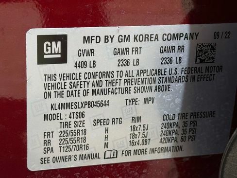 Used 2023 Buick Encore GX Select AWD/4WD image 34