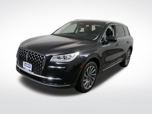 Used 2023 Lincoln Corsair Reserve w/ Towing Package AWD/4WD image 9