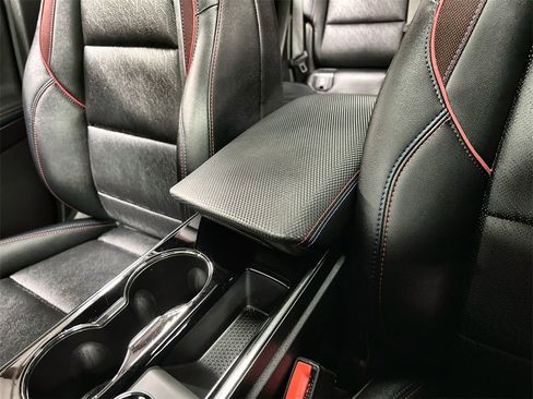 Used 2025 Chevrolet Equinox RS w/ Convenience Package III image 38