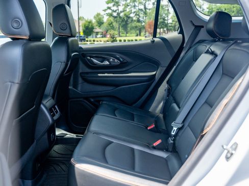 Used 2023 GMC Terrain AT4 AWD/4WD image 13
