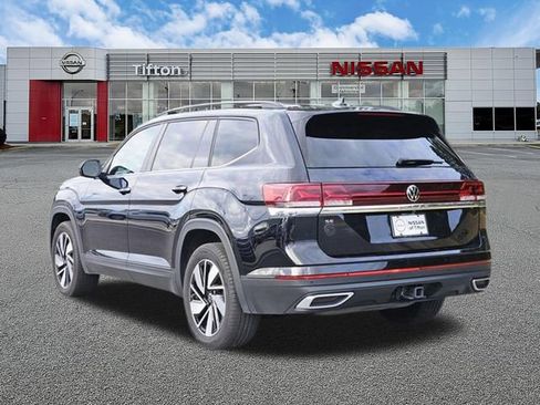 Used 2025 Volkswagen Atlas SE FWD image 6