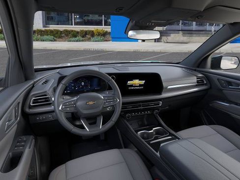 New 2027 Chevrolet Traverse LT w/ LPO, Floor Liner Package FWD image 15