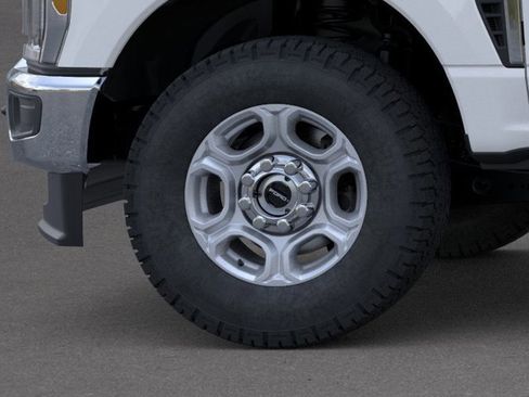 New 2026 Ford F350 XLT w/ FX4 Off-Road Package image 19
